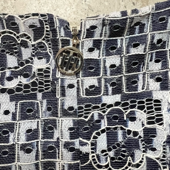 Tommy Hilfiger Black and White Ruffle Lace Dress Size 12 - Picture 5 of 6